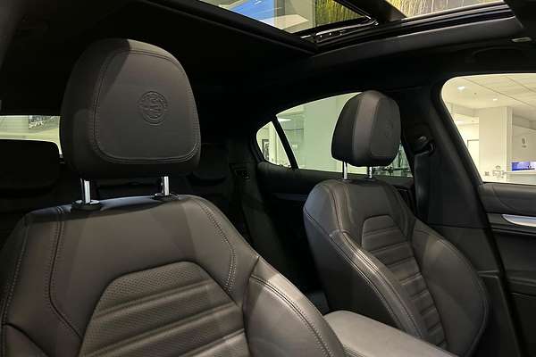 2023 Alfa Romeo Stelvio Veloce Series 4