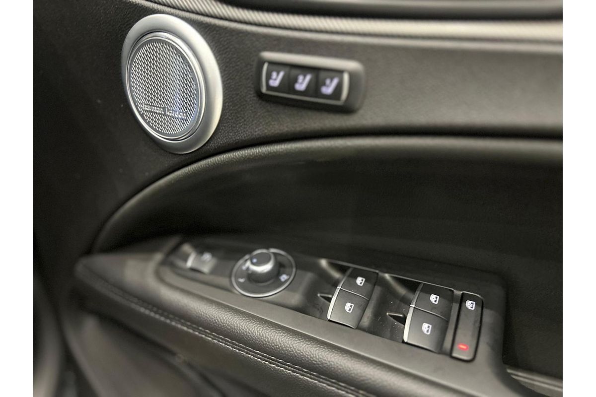 2023 Alfa Romeo Stelvio Veloce Series 4