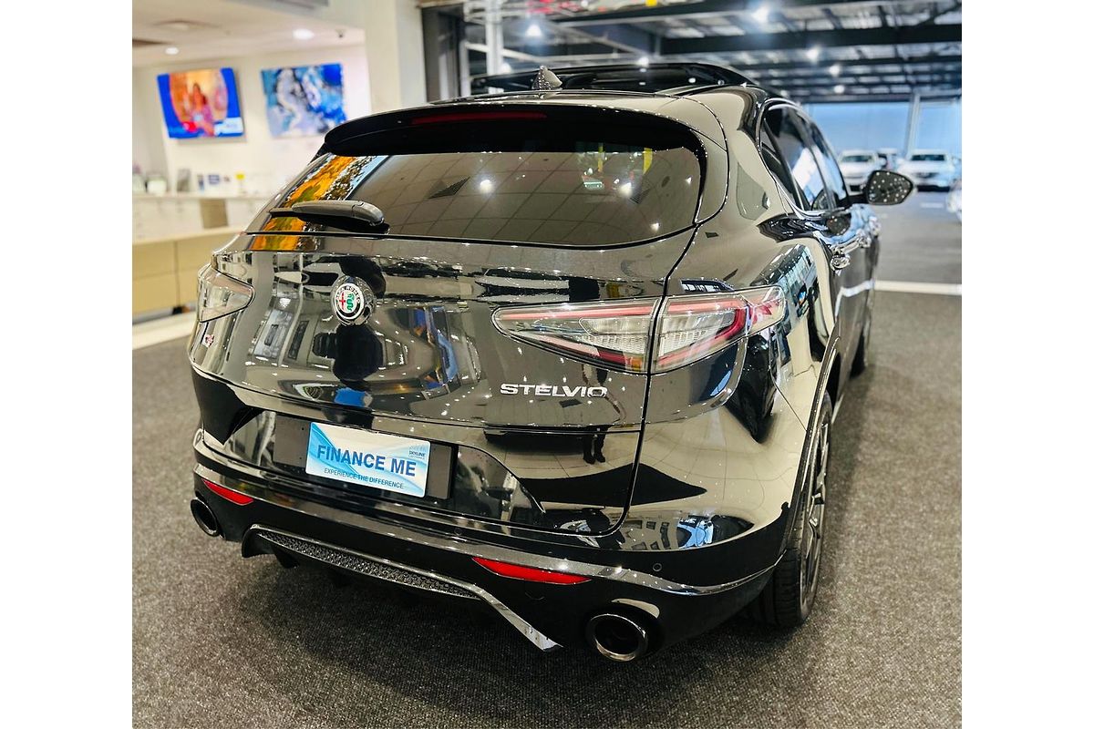 2023 Alfa Romeo Stelvio Veloce Series 4