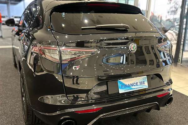 2023 Alfa Romeo Stelvio Veloce Series 4