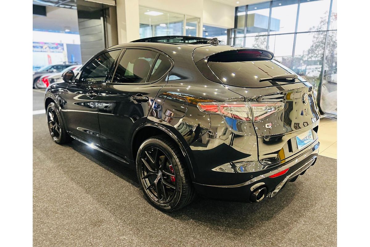 2023 Alfa Romeo Stelvio Veloce Series 4
