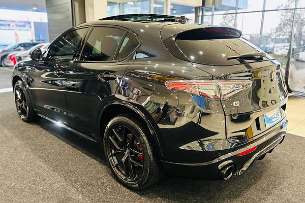 2023 Alfa Romeo Stelvio Veloce Series 4