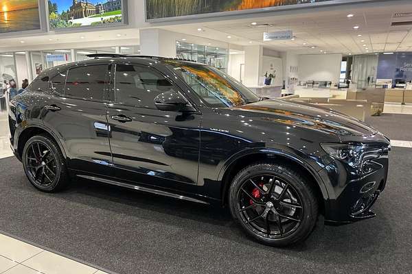 2023 Alfa Romeo Stelvio Veloce Series 4