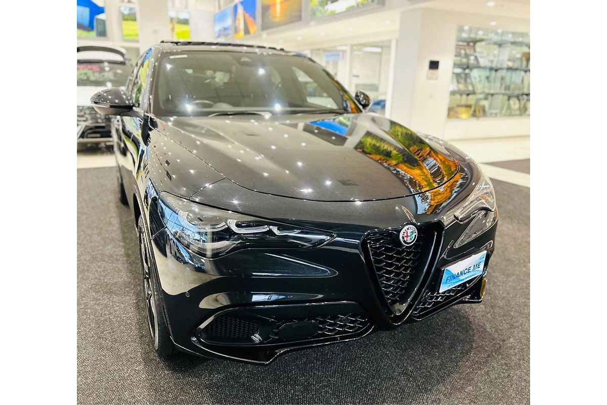 2023 Alfa Romeo Stelvio Veloce Series 4