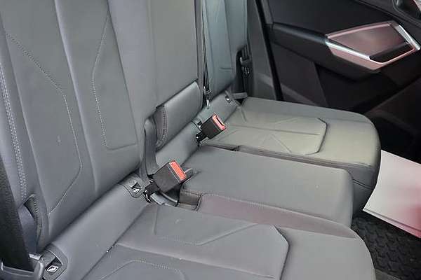 2025 Audi Q3 35 TFSI S line F3