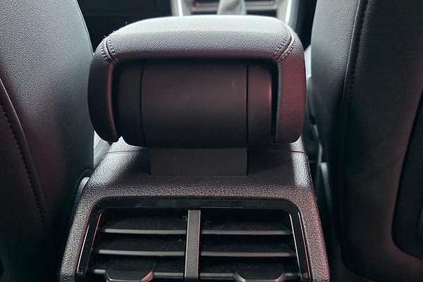 2025 Audi Q3 35 TFSI S line F3