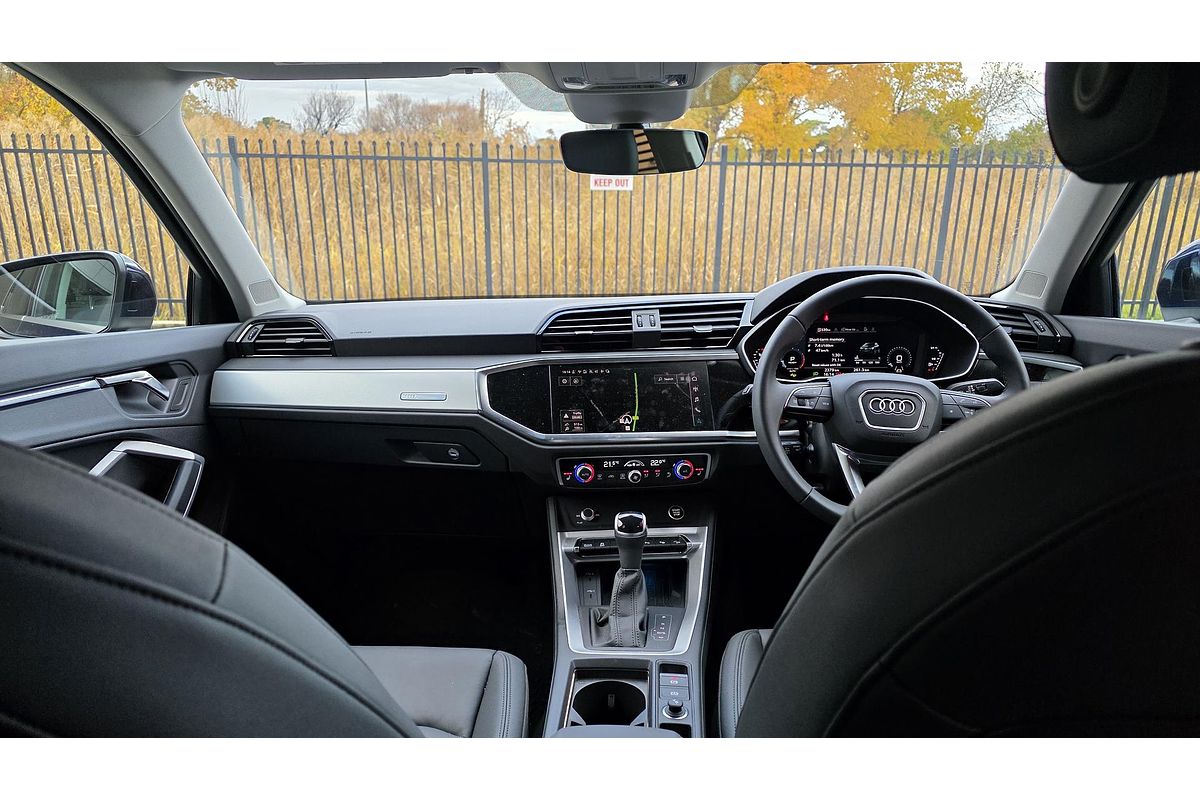 2025 Audi Q3 35 TFSI S line F3