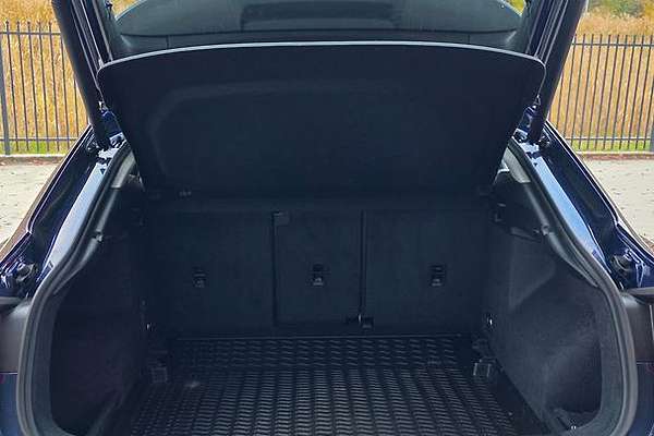 2025 Audi Q3 35 TFSI S line F3