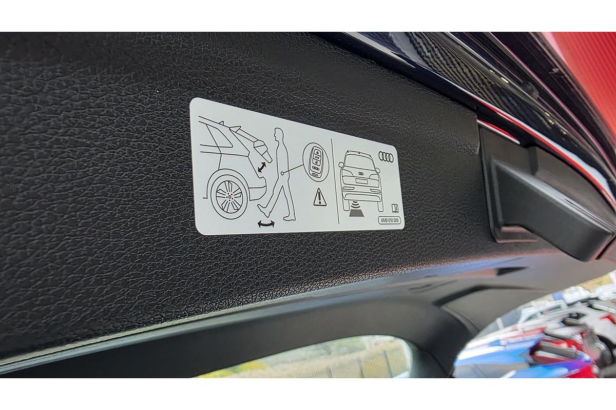 2025 Audi Q3 35 TFSI S line F3