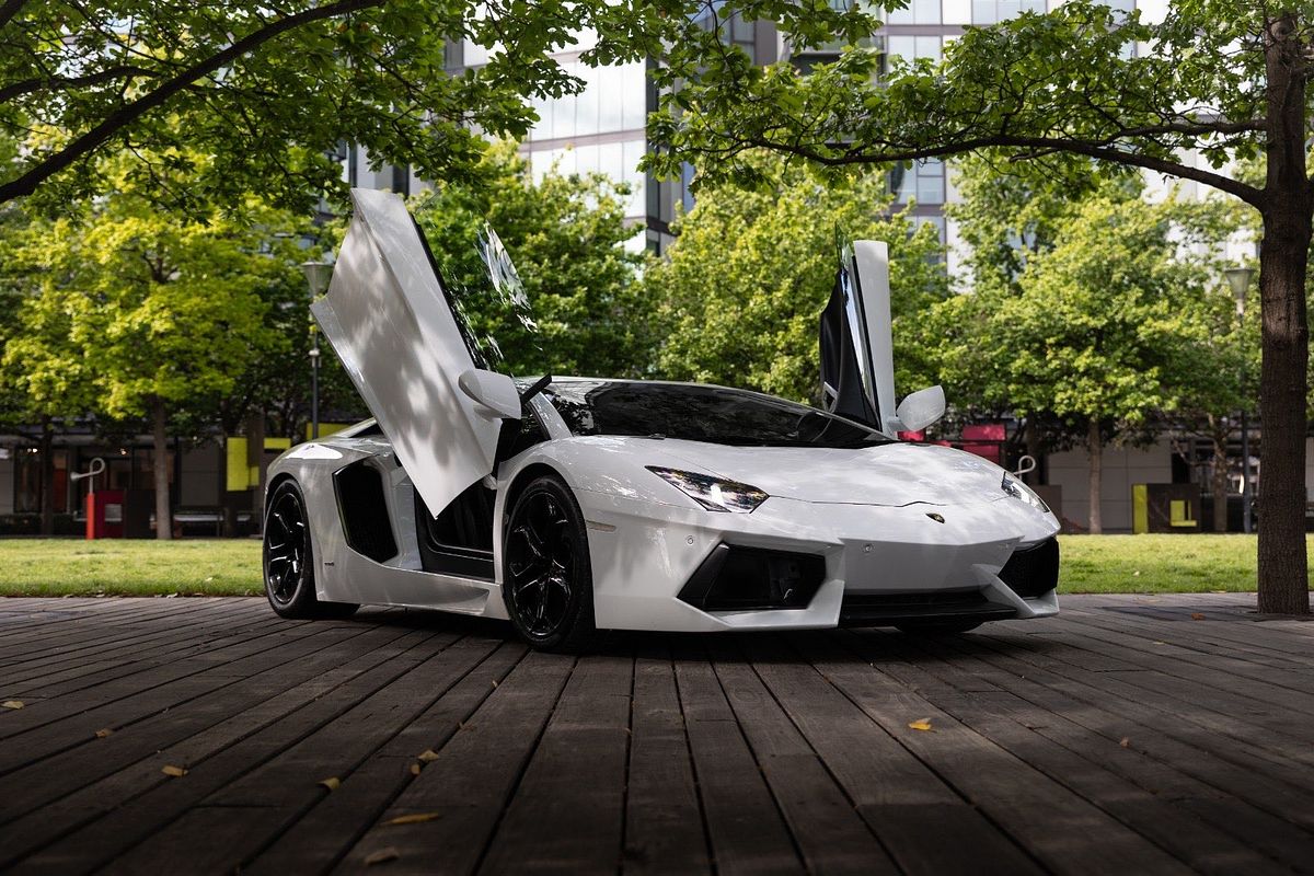 2012 Lamborghini Aventador LP700-4 834
