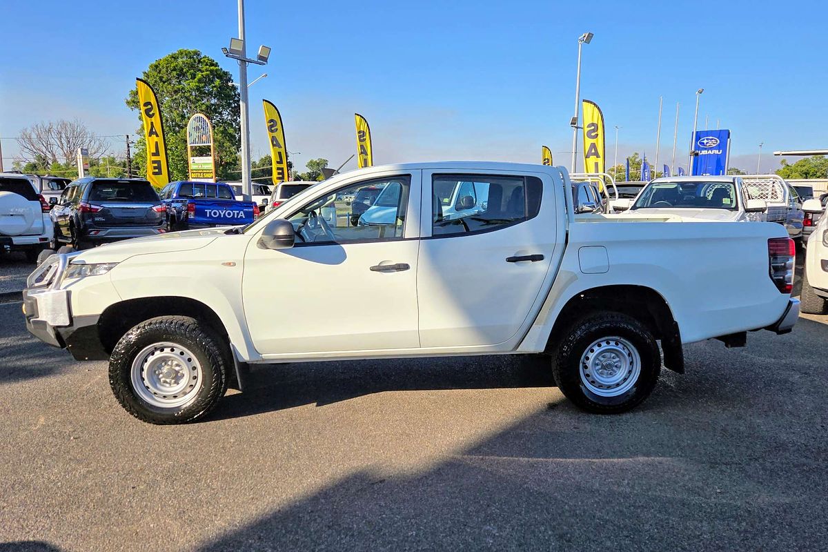 2019 Mitsubishi Triton GLX MR 4X4