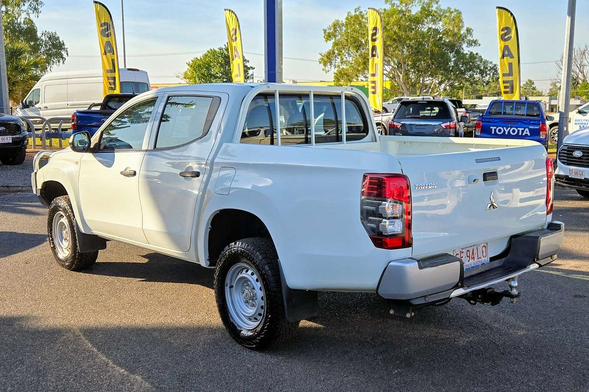 2019 Mitsubishi Triton GLX MR 4X4