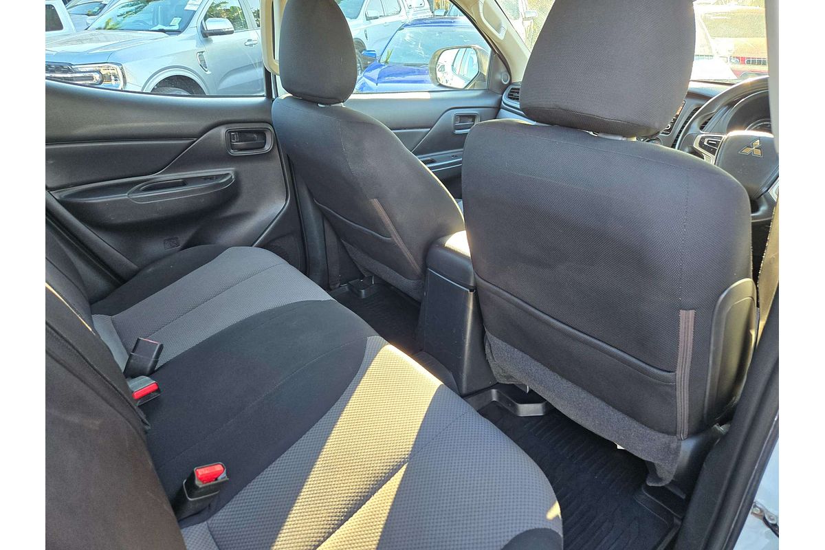 2019 Mitsubishi Triton GLX MR 4X4