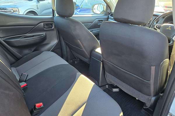 2019 Mitsubishi Triton GLX MR 4X4