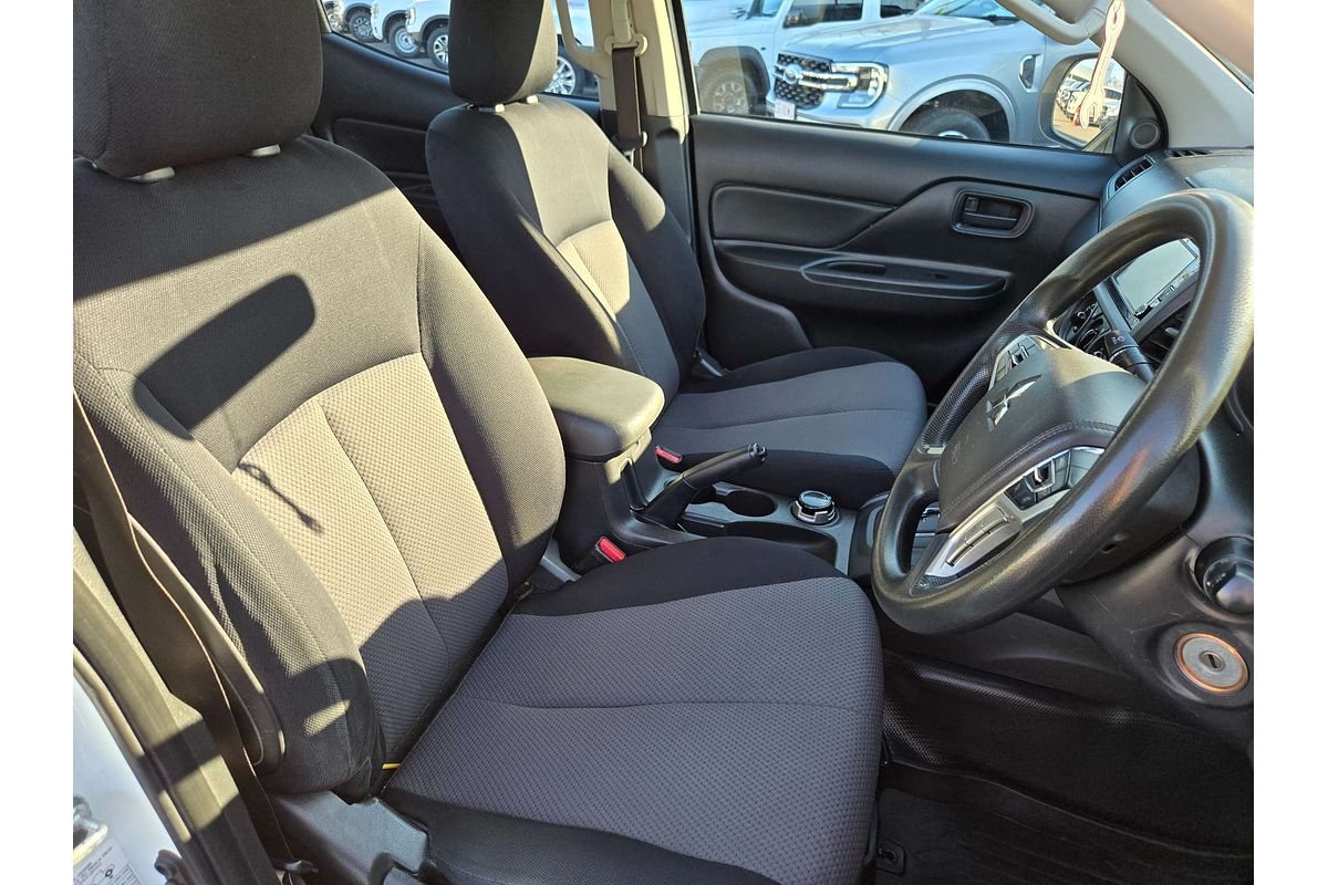 2019 Mitsubishi Triton GLX MR 4X4