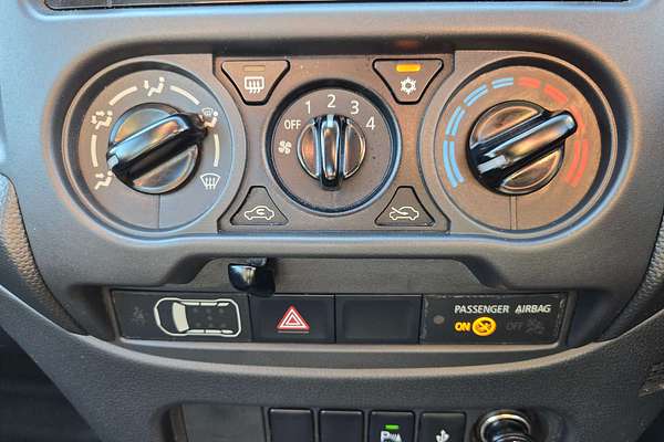 2019 Mitsubishi Triton GLX MR 4X4