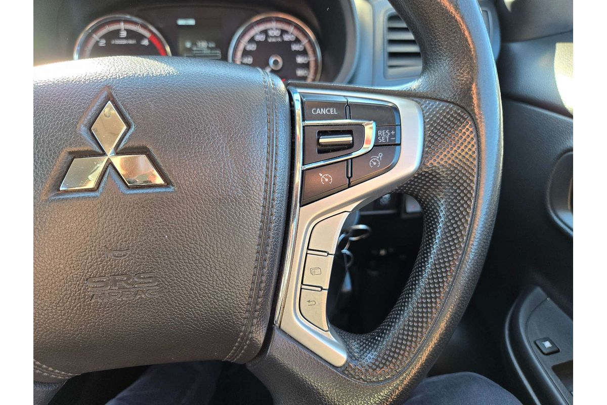 2019 Mitsubishi Triton GLX MR 4X4