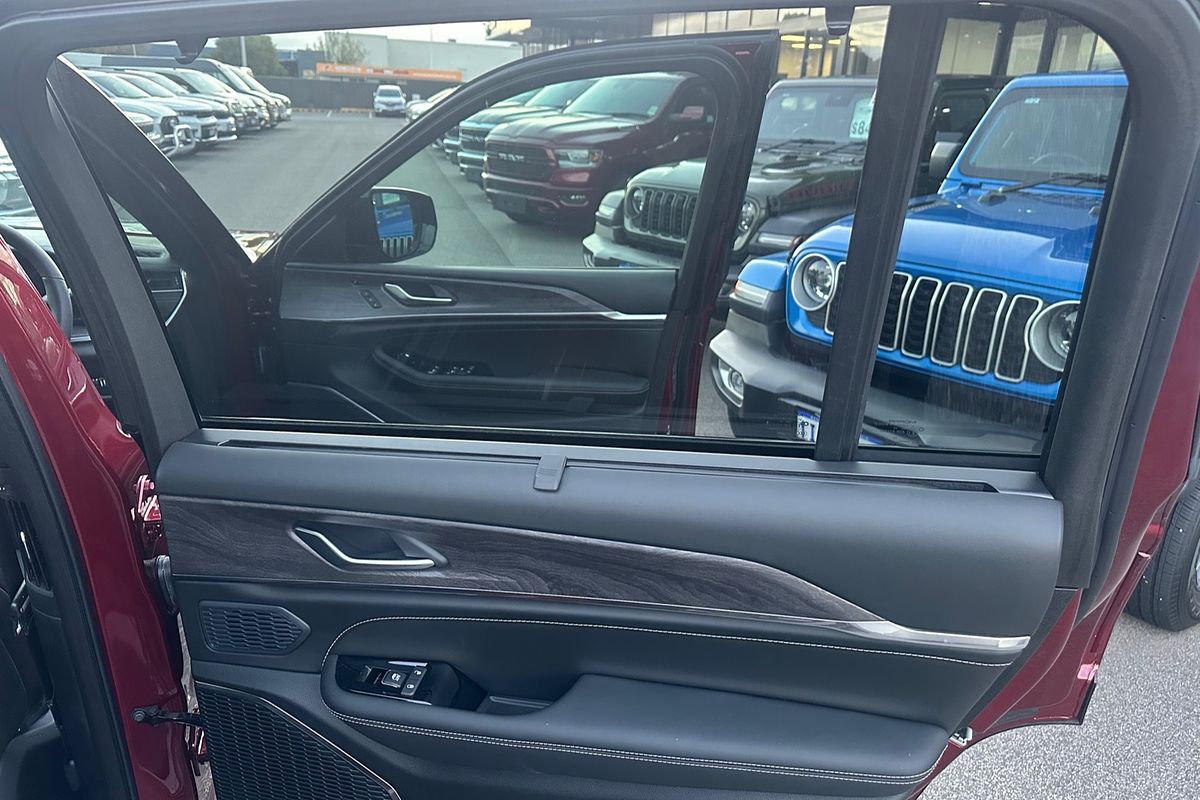 2023 Jeep Grand Cherokee Overland WL