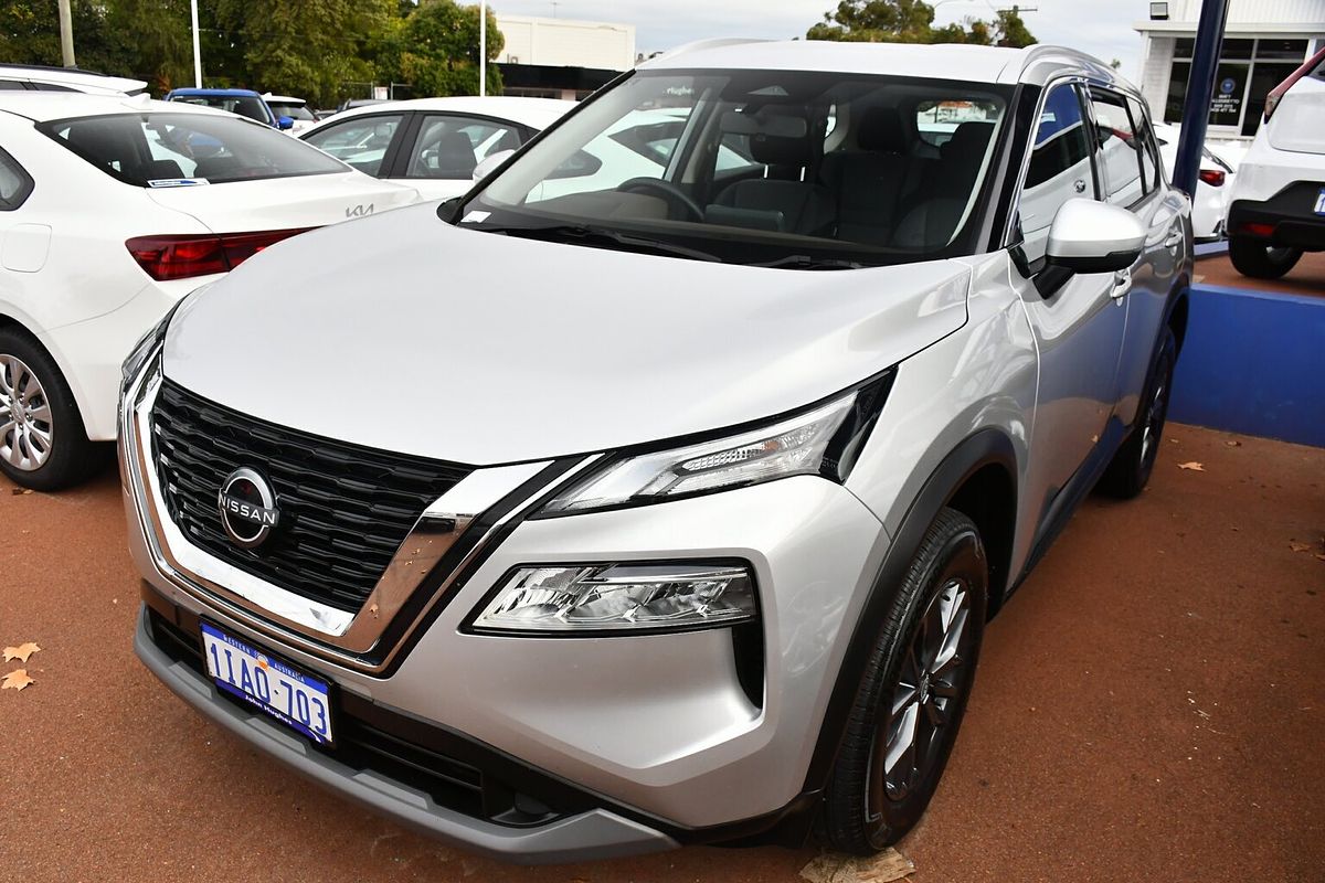 2023 Nissan X-TRAIL ST T33