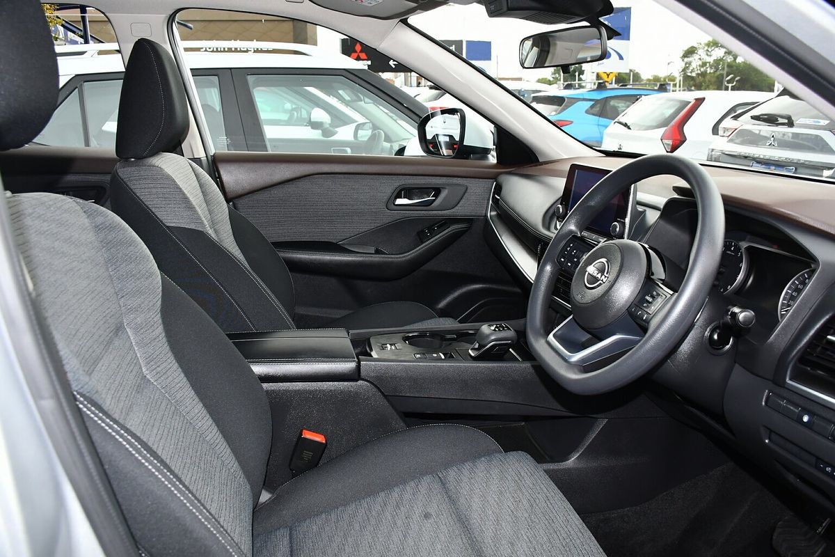 2023 Nissan X-TRAIL ST T33