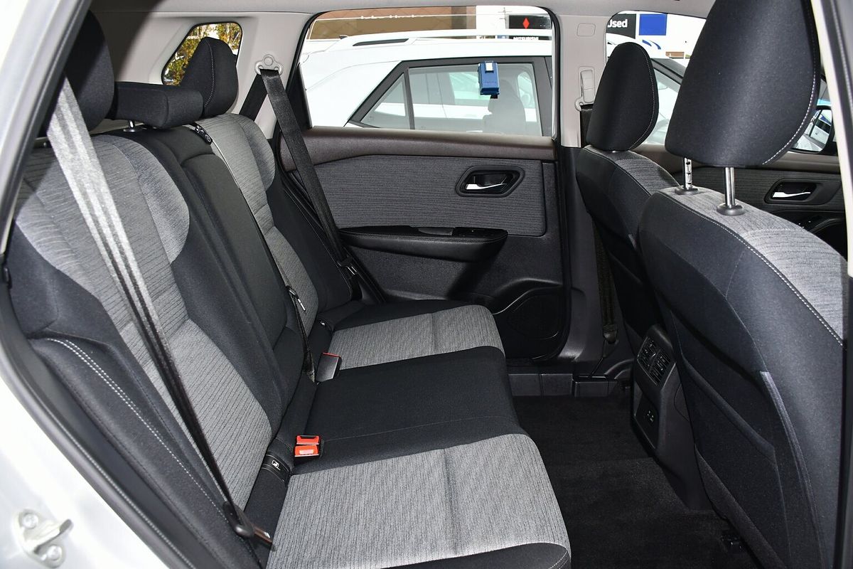2023 Nissan X-TRAIL ST T33