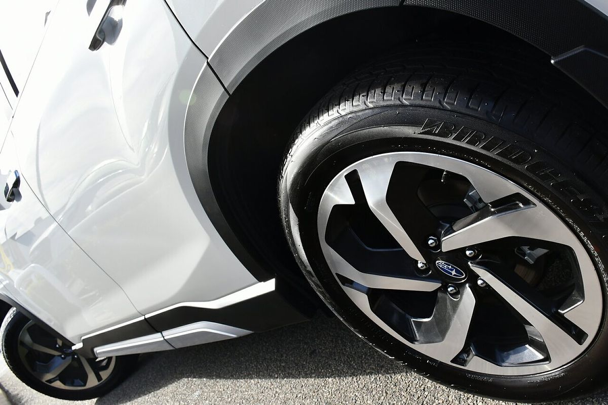 2024 Subaru Forester Hybrid S S5