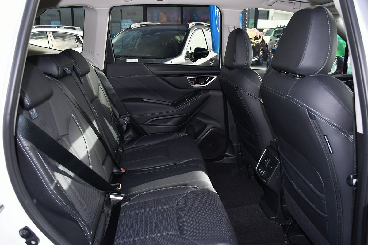 2024 Subaru Forester Hybrid S S5