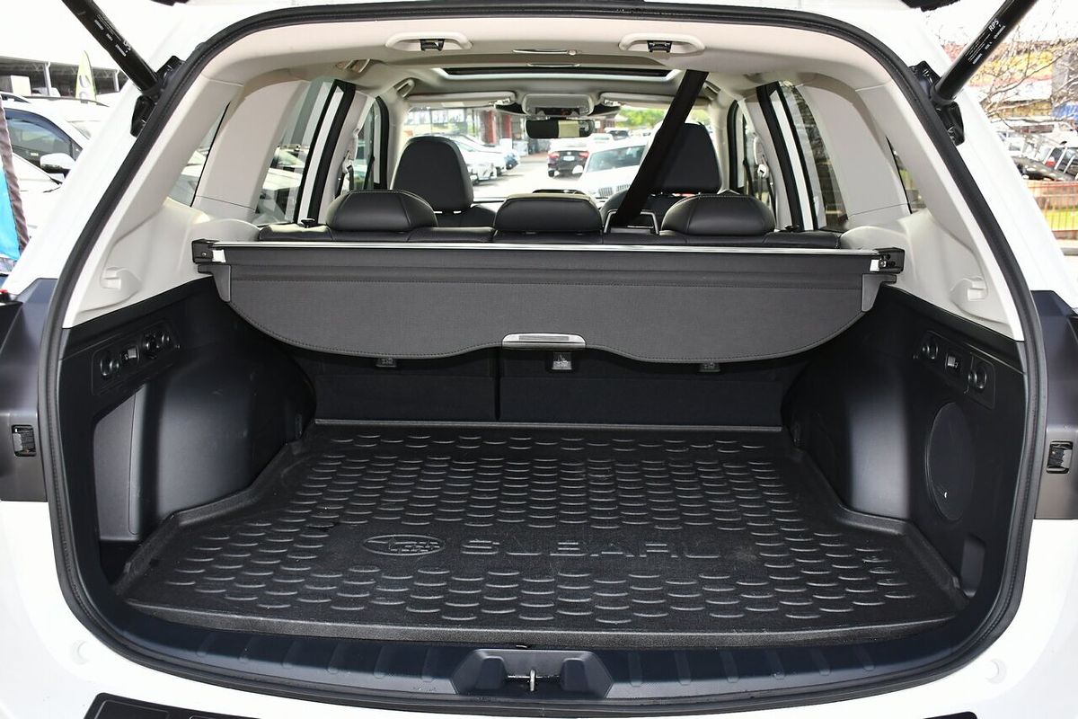 2024 Subaru Forester Hybrid S S5