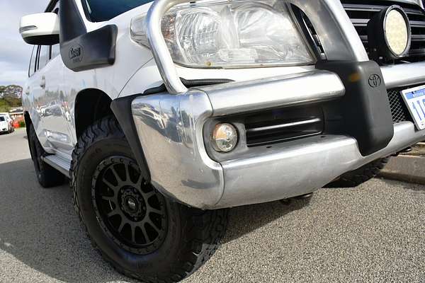 2012 Toyota Landcruiser GXL VDJ200R