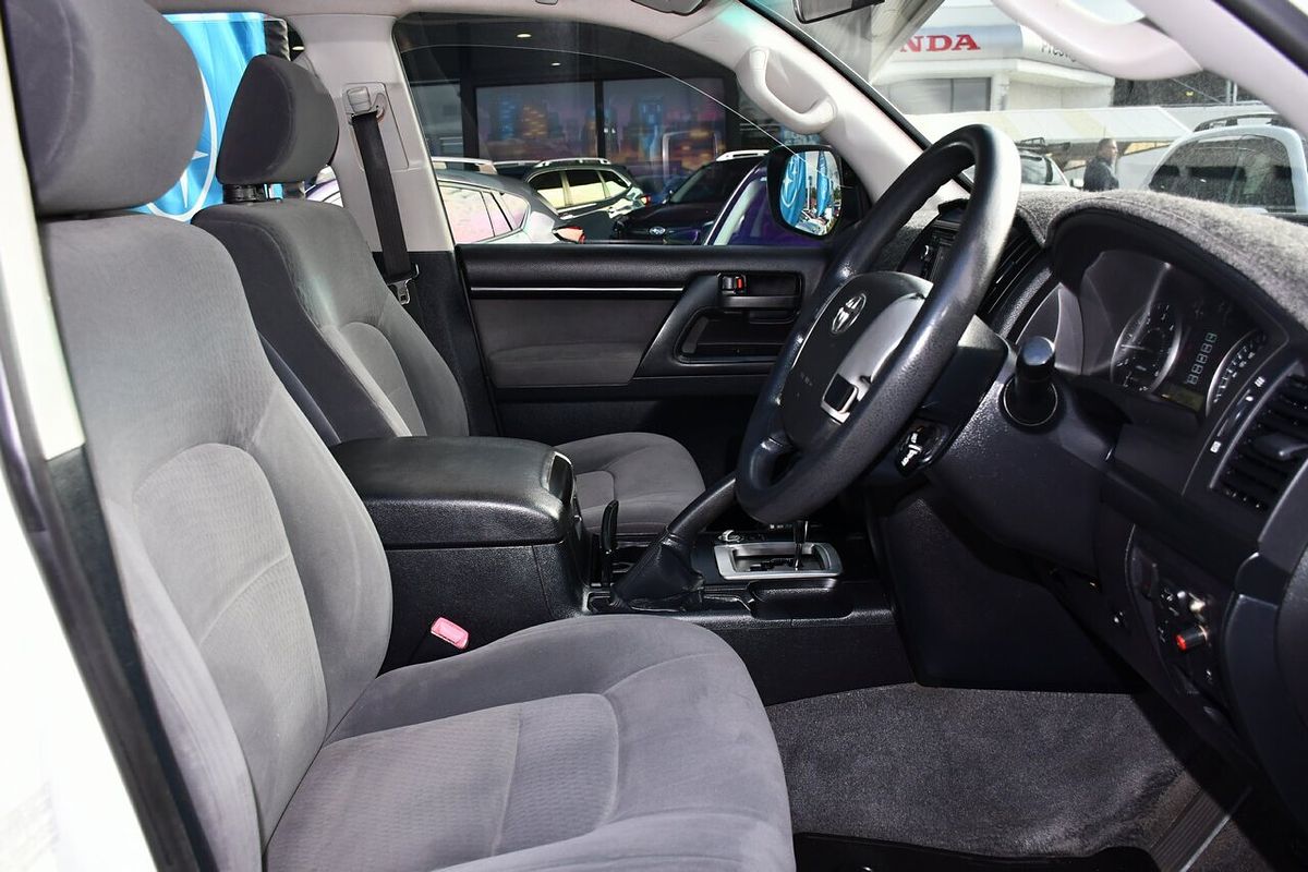 2012 Toyota Landcruiser GXL VDJ200R