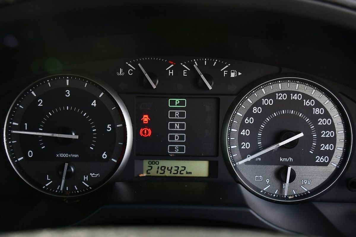 2012 Toyota Landcruiser GXL VDJ200R