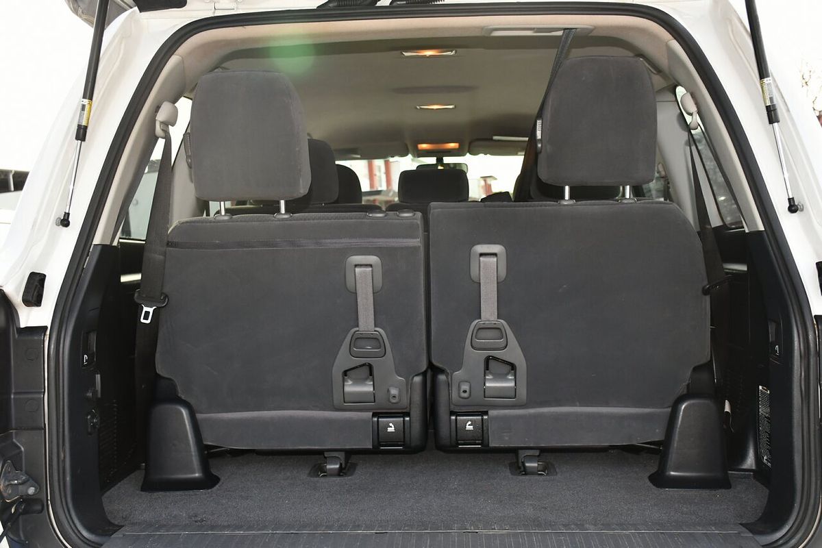 2012 Toyota Landcruiser GXL VDJ200R
