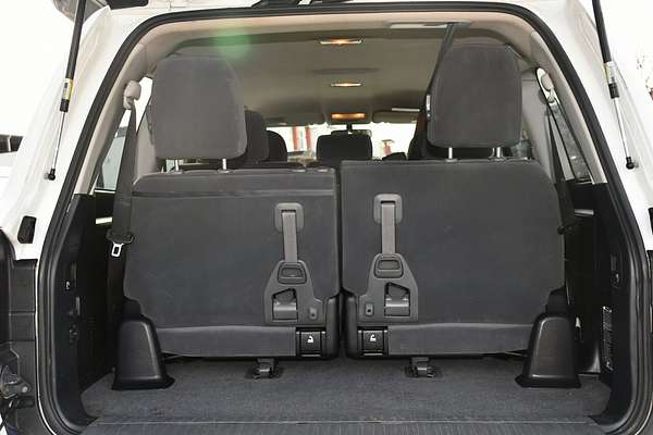 2012 Toyota Landcruiser GXL VDJ200R