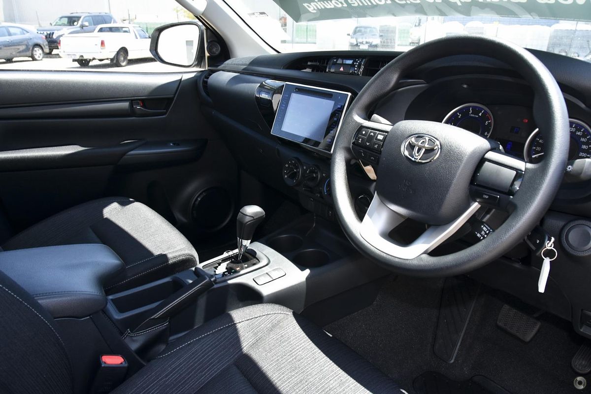 2017 Toyota Hilux SR GUN126R 4X4