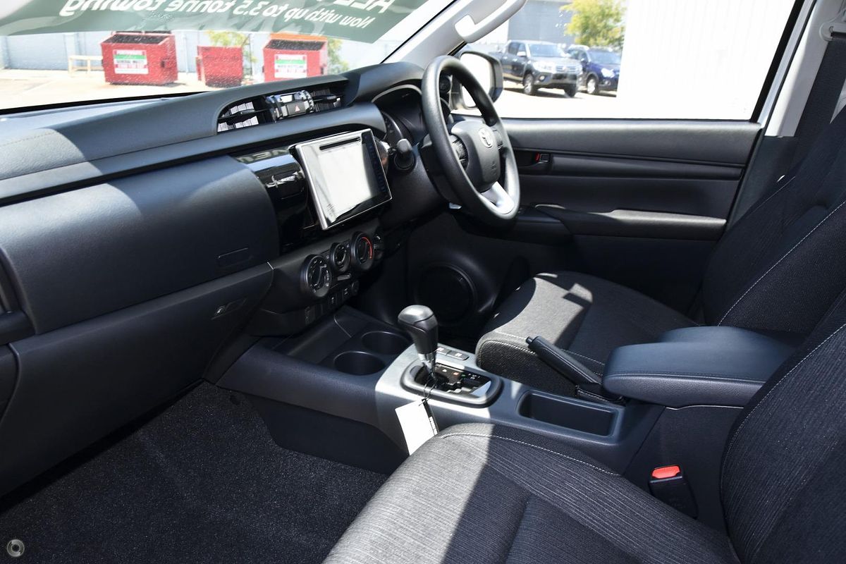2017 Toyota Hilux SR GUN126R 4X4