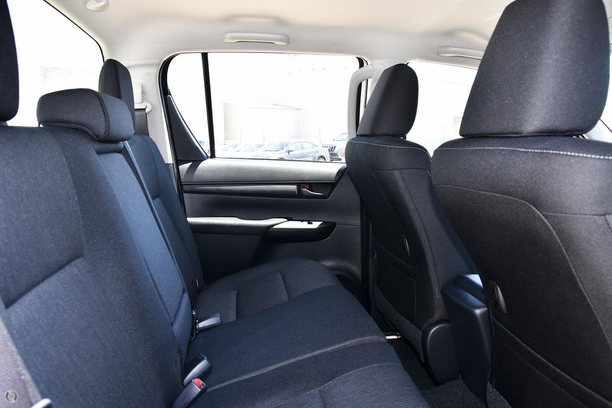 2017 Toyota Hilux SR GUN126R 4X4