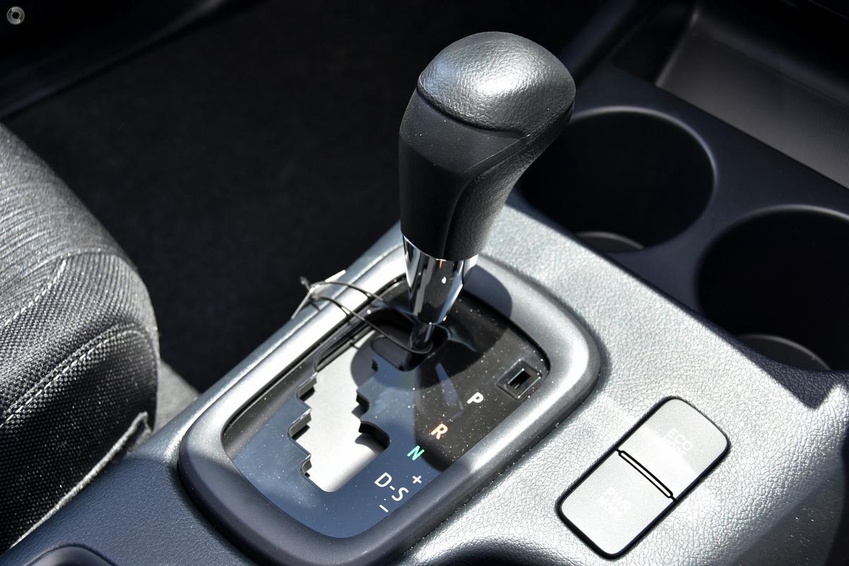 2017 Toyota Hilux SR GUN126R 4X4