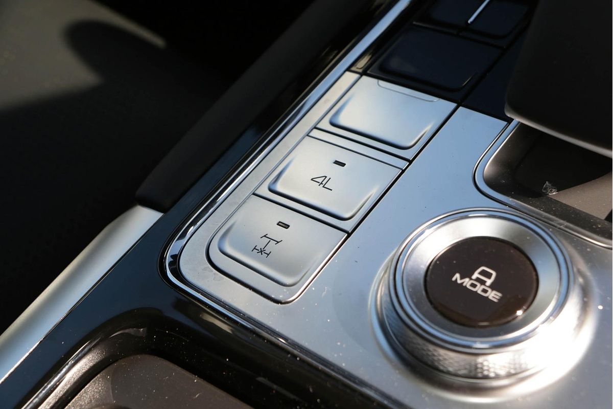 2025 GWM Cannon Alpha Lux PHEV P05 4X4