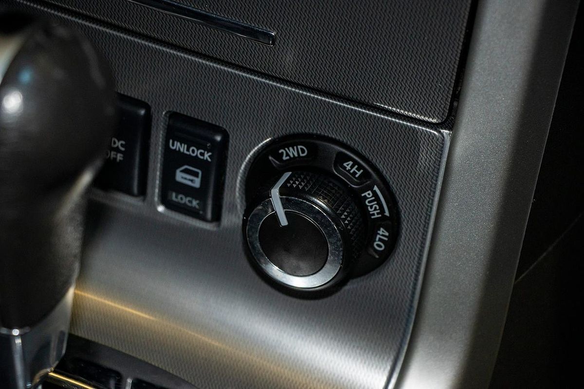 2012 Nissan Navara ST-X 550 D40 Series 5 4X4