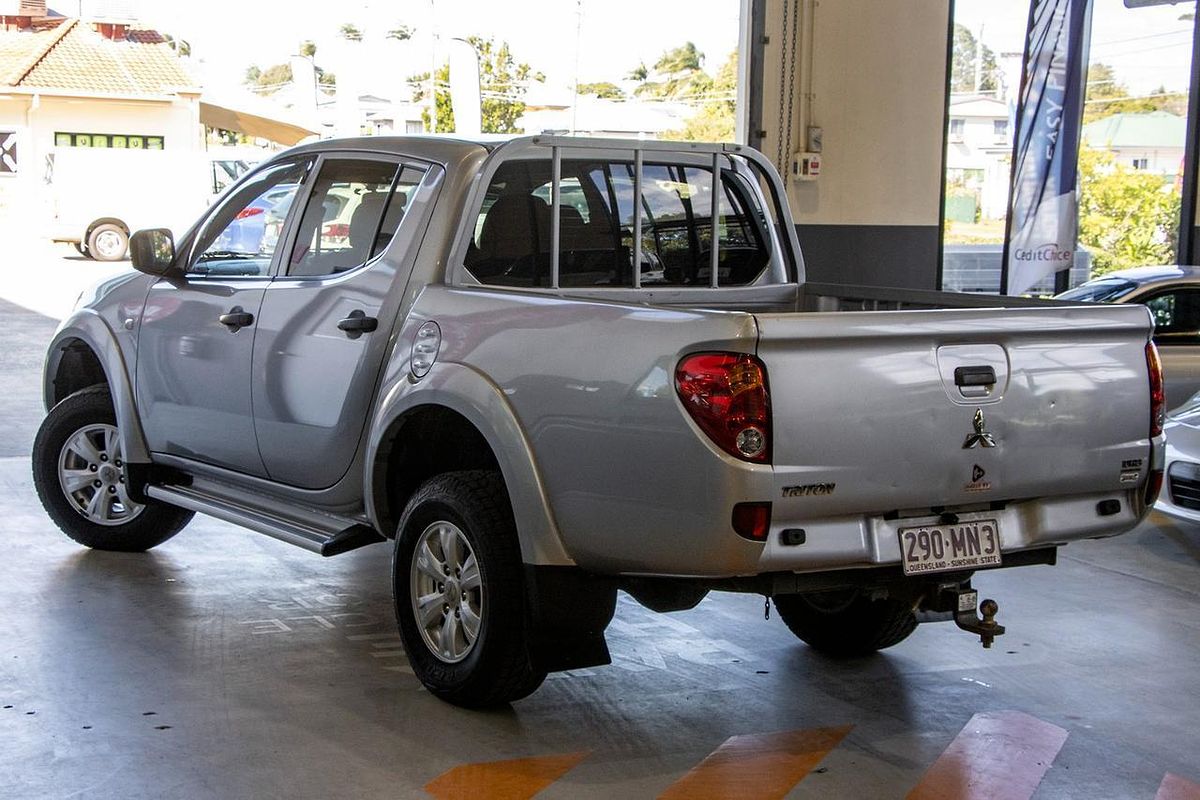 2015 Mitsubishi Triton GLX MN 4X4
