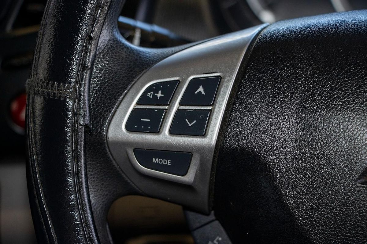 2015 Mitsubishi Triton GLX MN 4X4
