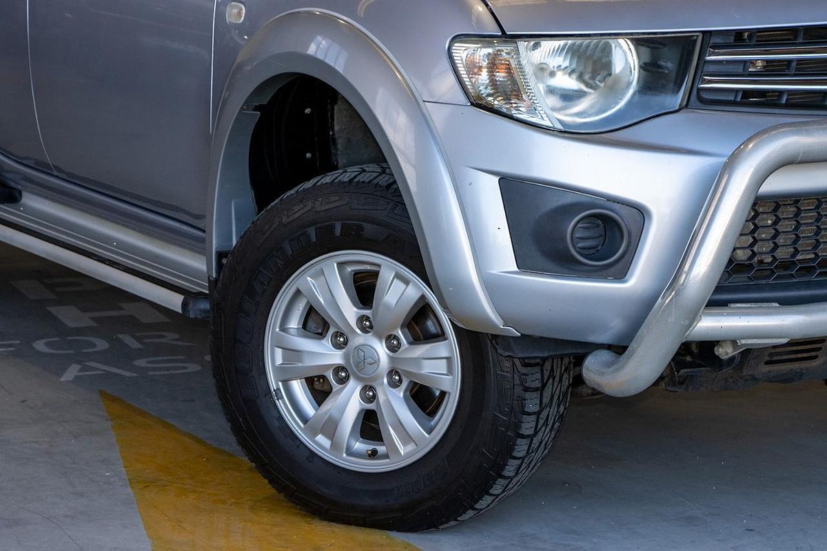 2015 Mitsubishi Triton GLX MN 4X4