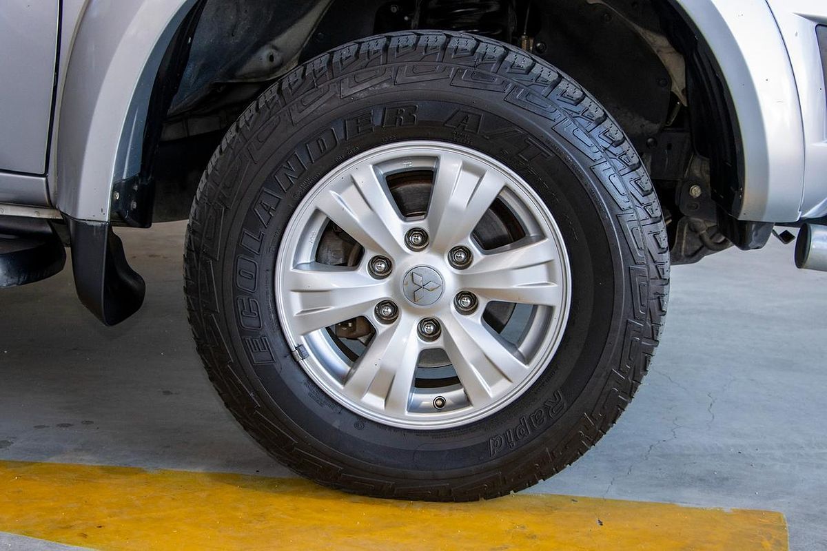 2015 Mitsubishi Triton GLX MN 4X4