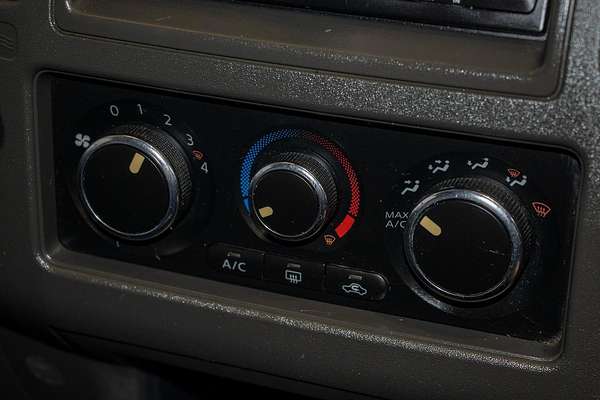 2013 Nissan Navara ST-X D40 Series 6 4X4