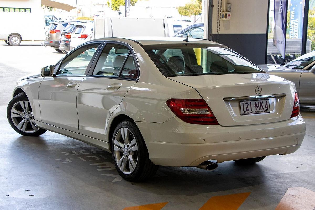 2012 Mercedes-Benz C-Class C200 BlueEFFICIENCY Elegance W204