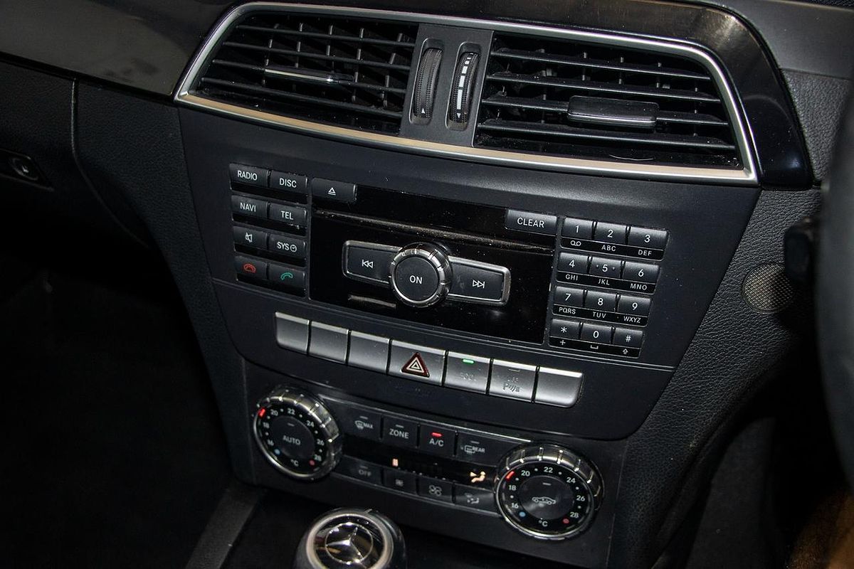 2012 Mercedes-Benz C-Class C200 BlueEFFICIENCY Elegance W204