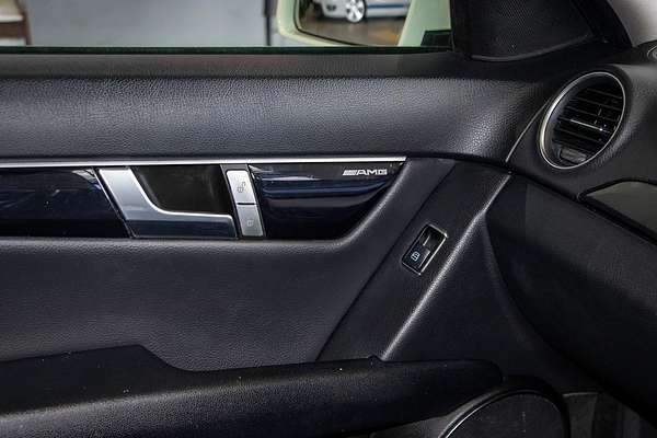 2012 Mercedes-Benz C-Class C200 BlueEFFICIENCY Elegance W204