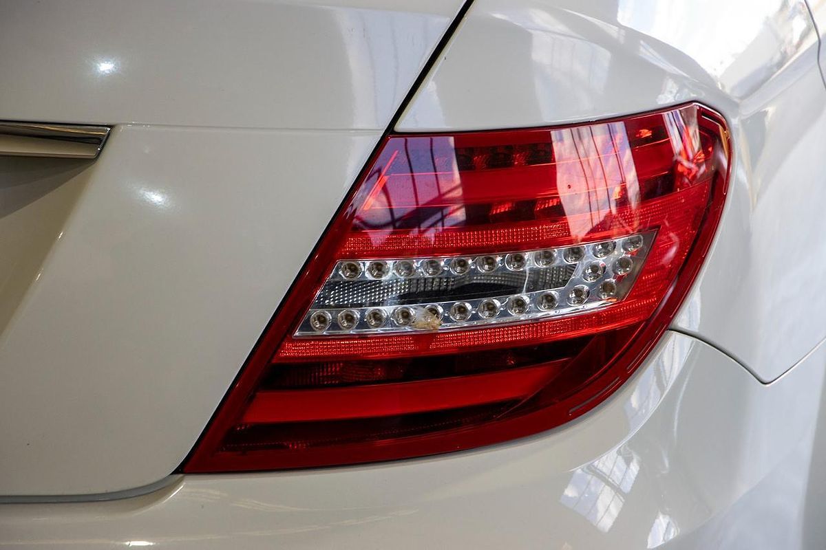 2012 Mercedes-Benz C-Class C200 BlueEFFICIENCY Elegance W204