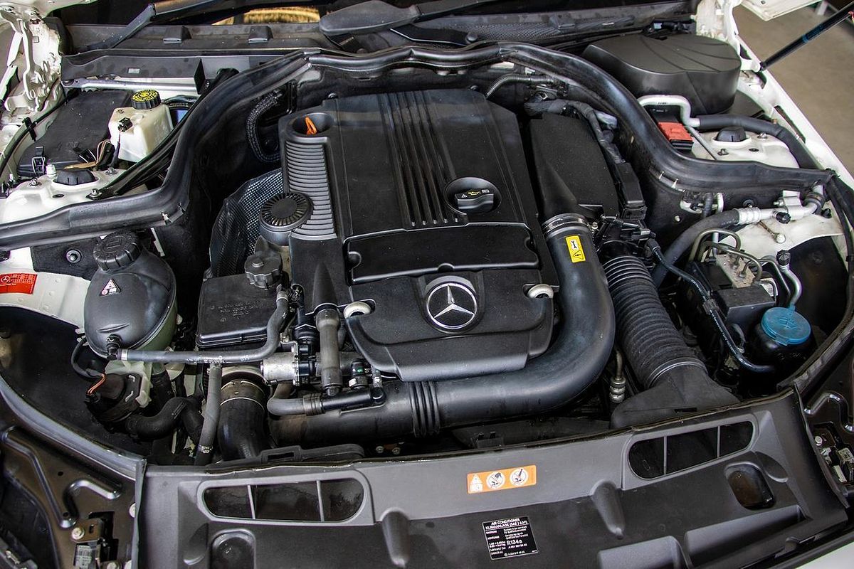 2012 Mercedes-Benz C-Class C200 BlueEFFICIENCY Elegance W204