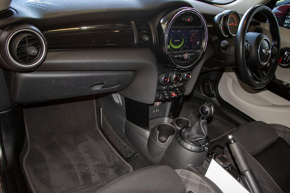 2014 MINI Hatch Cooper S F55